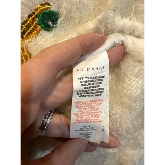 Primark Kids Girls White Fuzzy Reindeer Christmas Sweater Pullover 10 11 Years - Picture 3 of 6